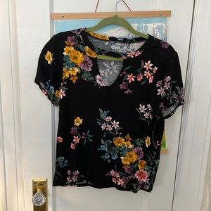 Torrid Floral Super Soft Knit T Shirt & Tiered Skirt Set